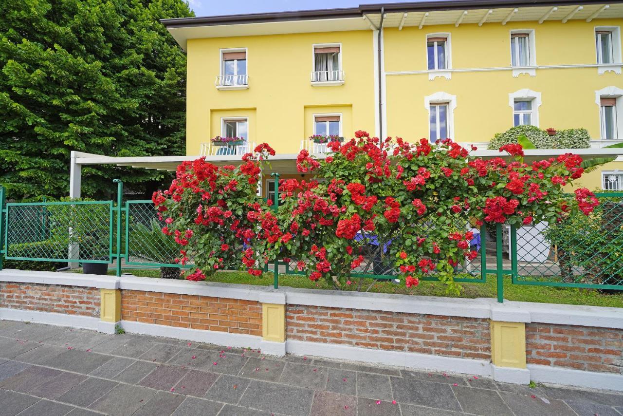 Hotel Ristorante Lepanto Сало Экстерьер фото